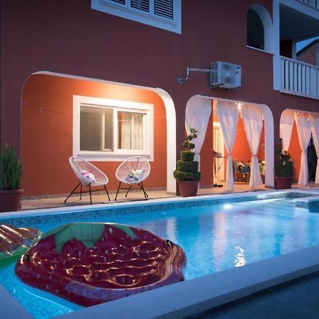 Villa J&J Apartments Residence With Swimming Pool Podstrana Exterior foto
